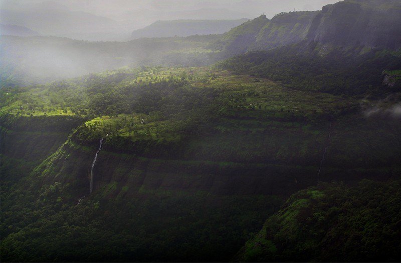 080966164Lonavala Tigers Leap Main