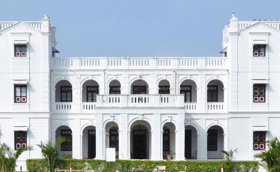 133167834darbargadh