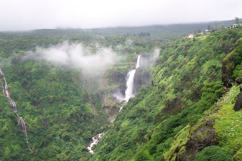 162482512Mahabaleshwar Lingmala Falls Main