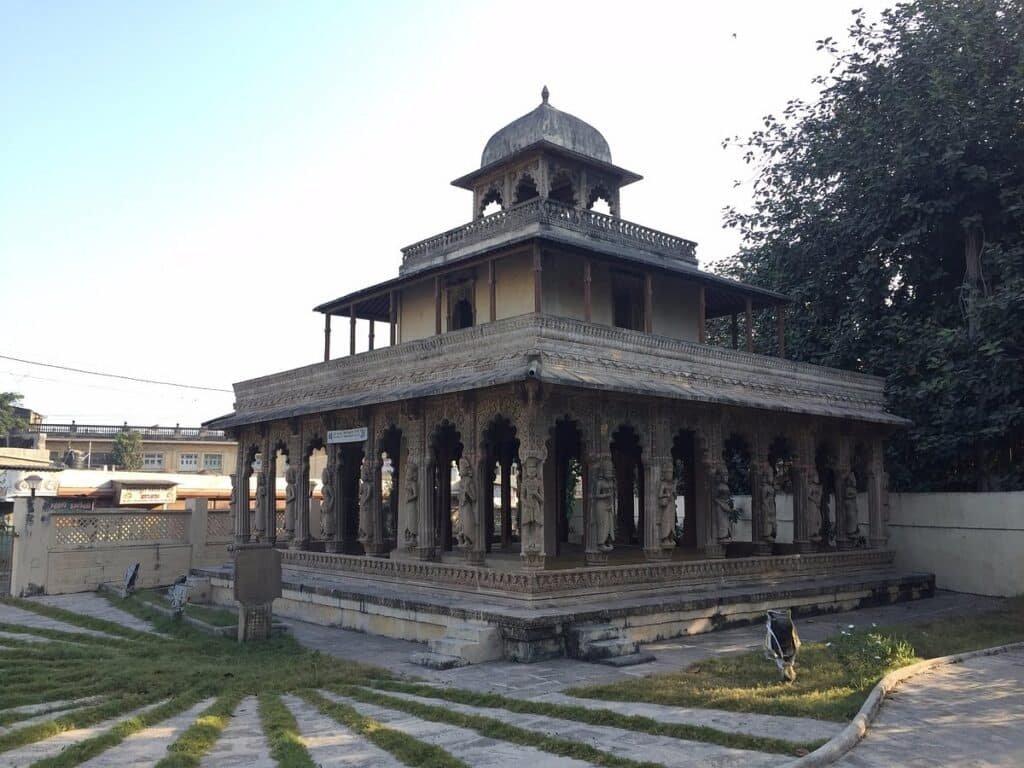 10 Best Places to Visit in Porbandar for History, Beaches & Spirituality 8 the pavilion full view 1024x768 1