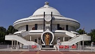 Top 5 Best Places Visiting in Indore – Palaces, Temples & Local Delights 4 2019062535 2