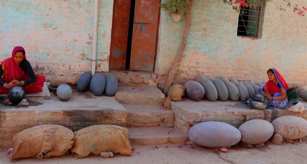 Top 5 Best Places Visiting in Khargone – Temples, Forts & Natural Wonders 4 2019092750