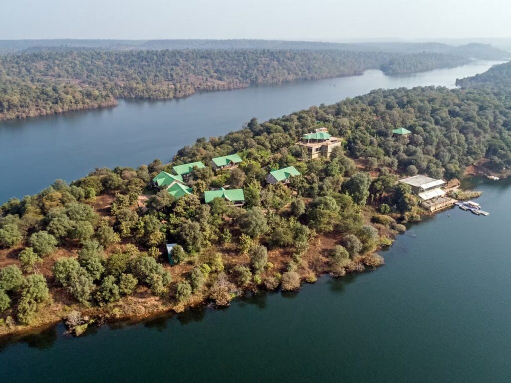 428ba418d717ecdcc2dbfeb94244287e 1695618246591 Sailani Island Resort Omkareshwar
