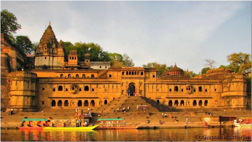 Top 5 Best Places Visiting in Khargone – Temples, Forts & Natural Wonders 2 987