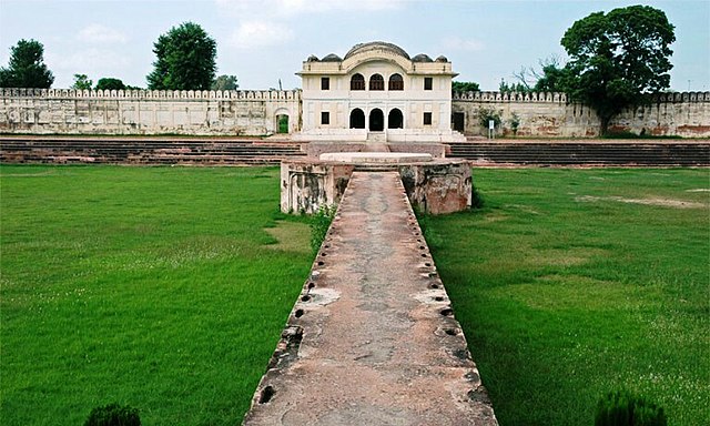 Aamkhasbagh