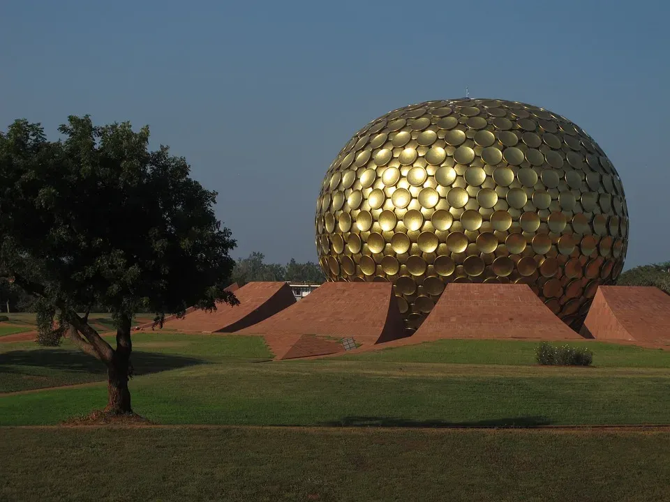 Auroville dfd3ed1e70