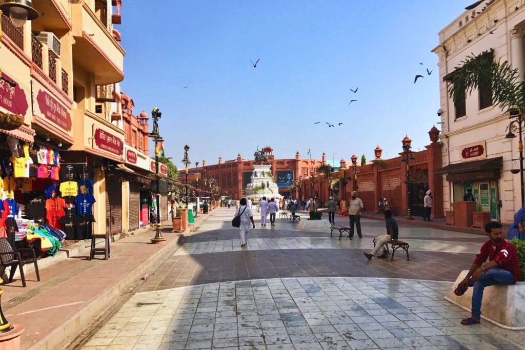 hall bazaar amritsar holidays closed on timings amritsar tourism.jpg