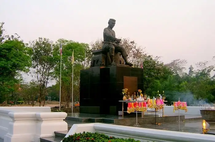 King Naresuan Statue