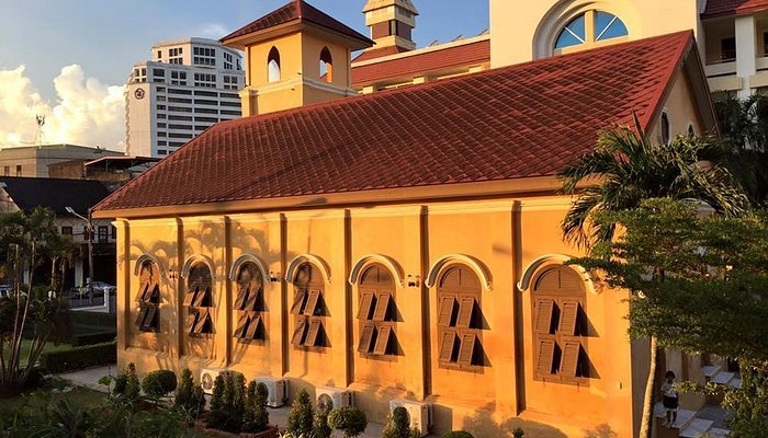 Top 10 Best Places to Visit in Trang – Islands, Beaches & Natural Wonders 8 caption 20