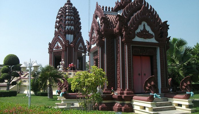 city pillar shrine prachuap