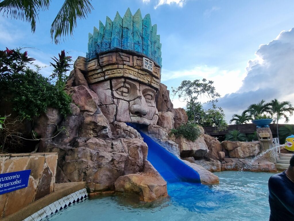 fantasia lagoon water