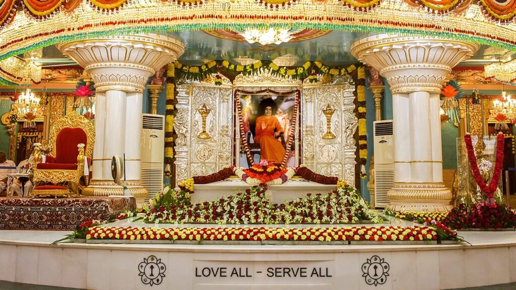 puttaparthi temple anantpur andhra pradesh 2 attr hero