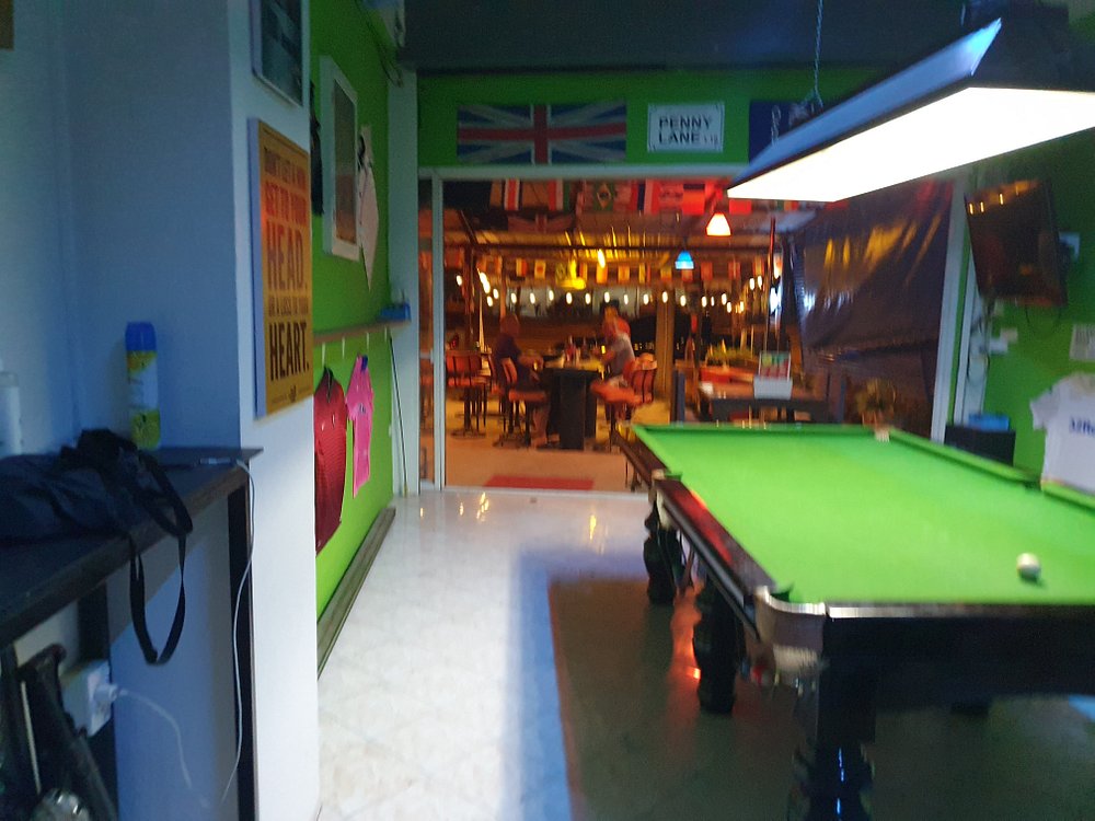 sports bar restaurant