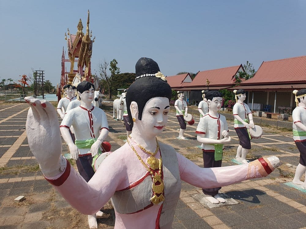the giant toad of yasothon