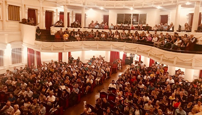 a o show audiences