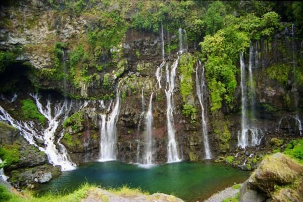 Top 10 Best Places to Visit in Tuyên Quang – Lakes, Caves & Cultural Heritage 4 anh mo ta 2