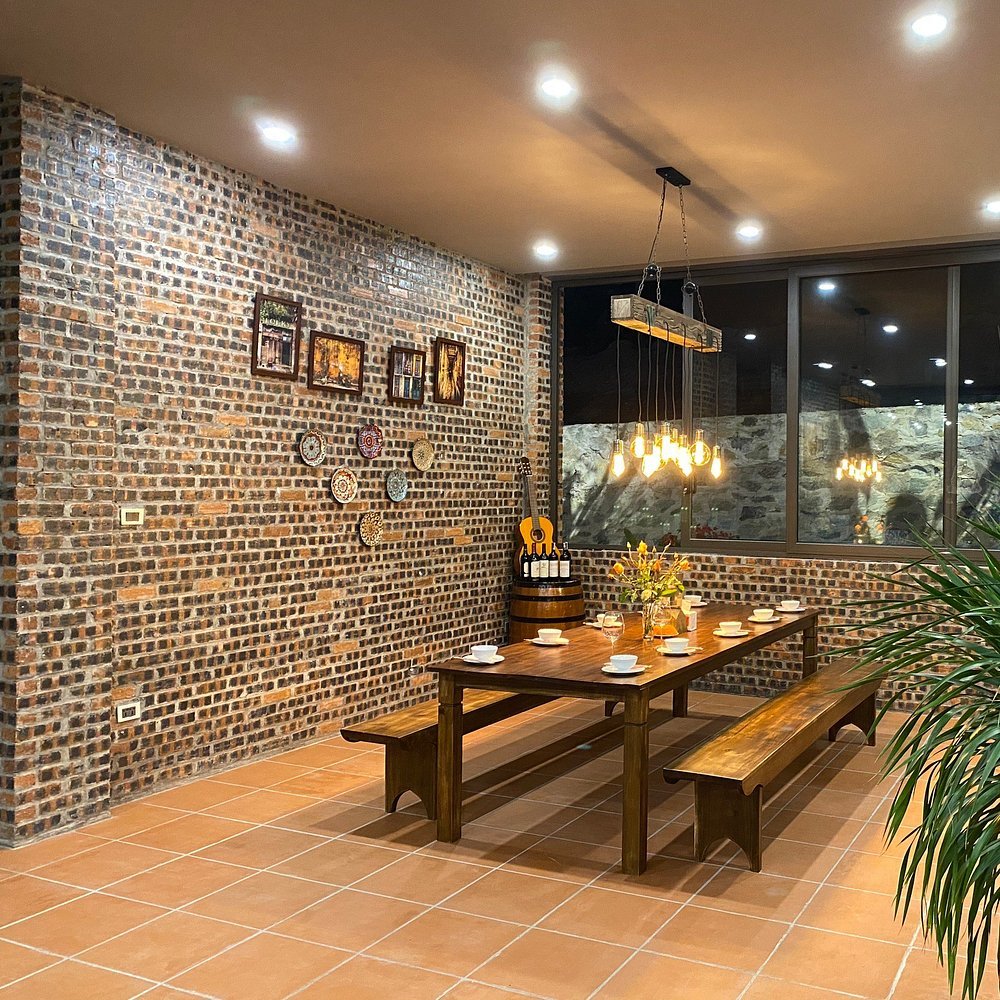 bi t th brick house tam