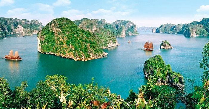 Top 10 Best Places to Visit in Thanh Hóa – Beaches, Nature Reserves & Historical Sites 4 ethnic voyage lan ha