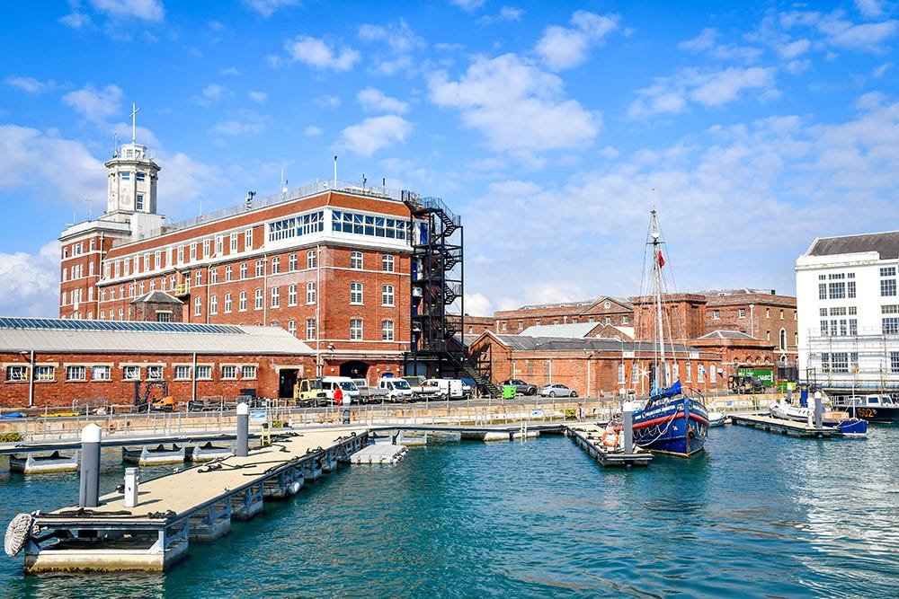 1 L8Ic0WwvVie7V63ybmqrDA