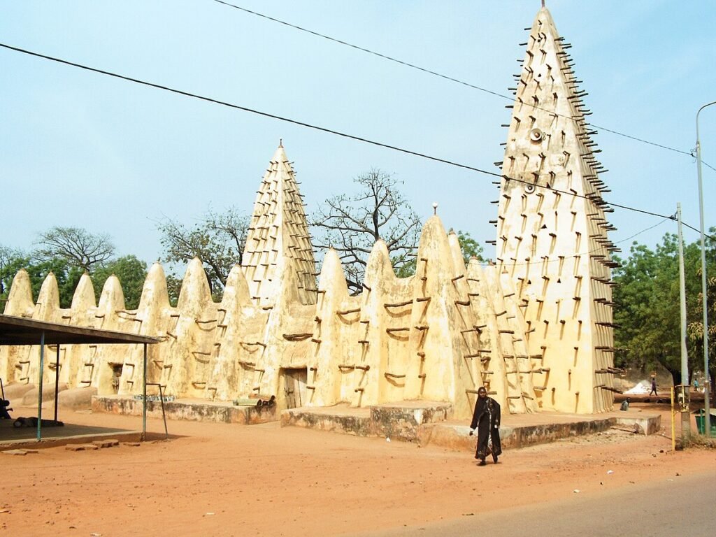 Top 20 Tourist Places in Burkina Faso 2 BoboDioulasso GrandMosqueN