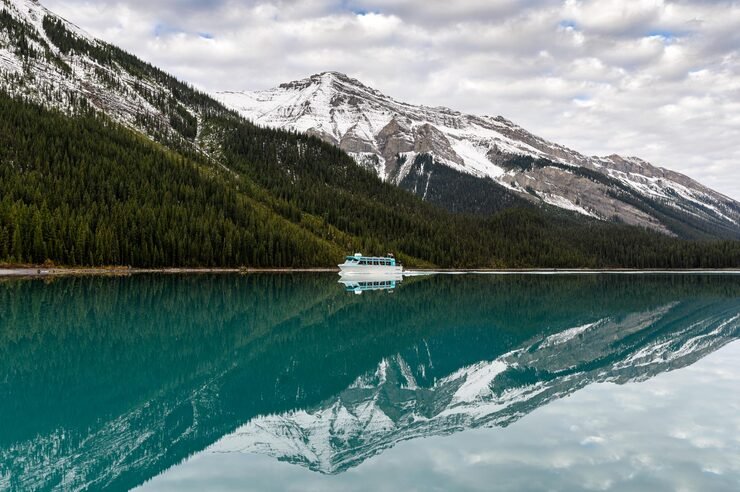 ferry boat sailing spirit island maligne lake jasper national park canada 49071 7659