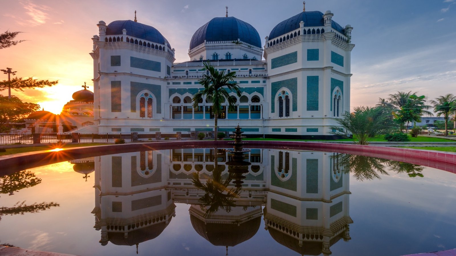 Featured image Al Mashun Mosque Medan Indonesia