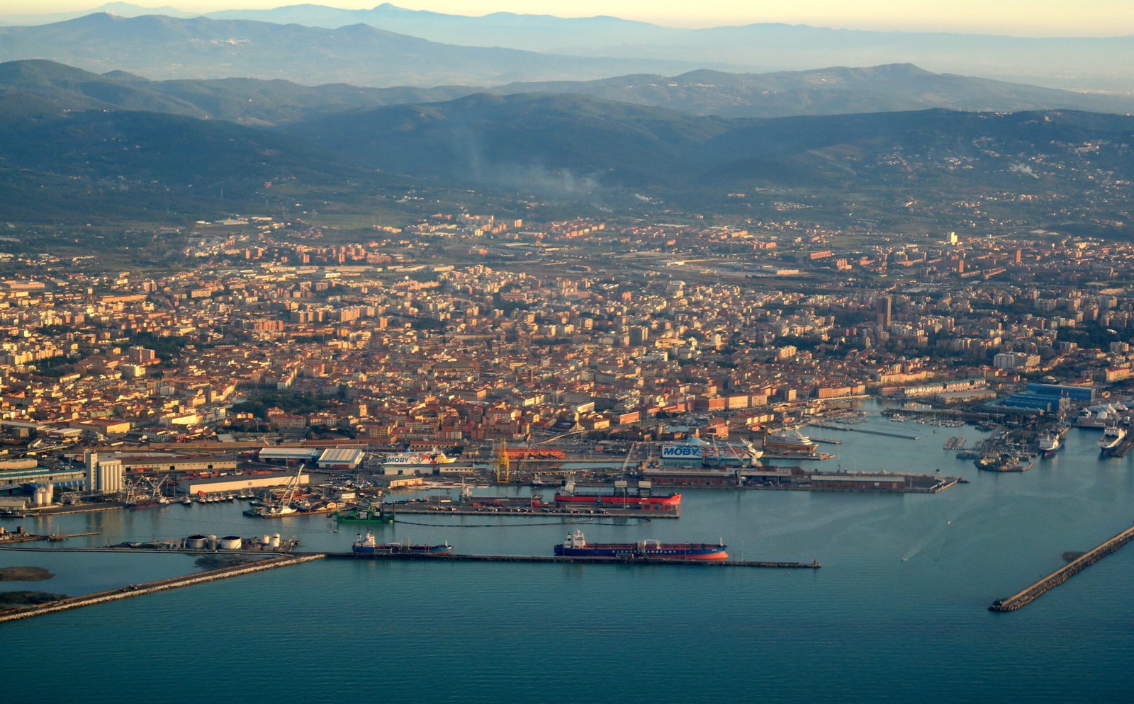 Livorno veduta aerea 2015 scaled