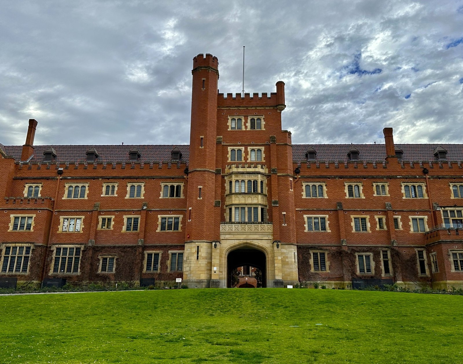 St Georges College original wing facade 2023 scaled