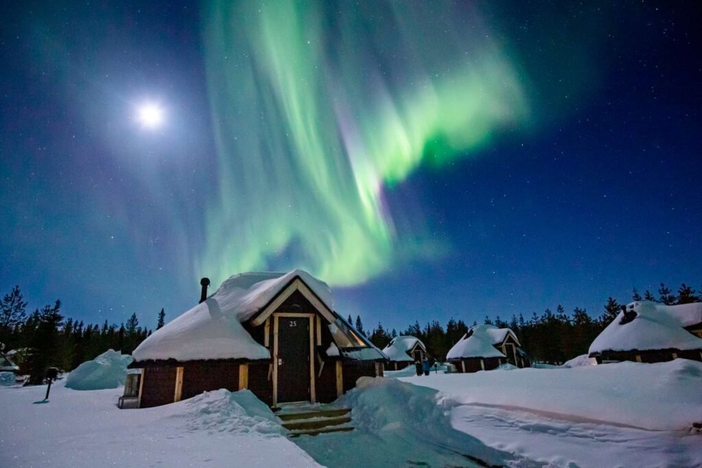 Top 18 Tourist Places in Finland 2 TAL aurora pyramids northern lights FINLAPLAND0424 202f9a41a8974d76842024b020a9d5eb
