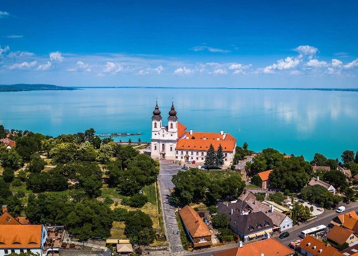 b9e8a54f 6ee4 46e1 87eb 399008d61fe6 why visit hungary lake balaton holiday