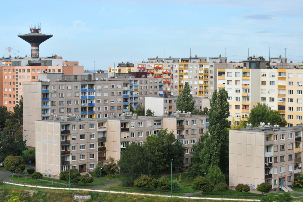 how is living in dunaujvaros hungary v0 90pdhrrgfbvf1