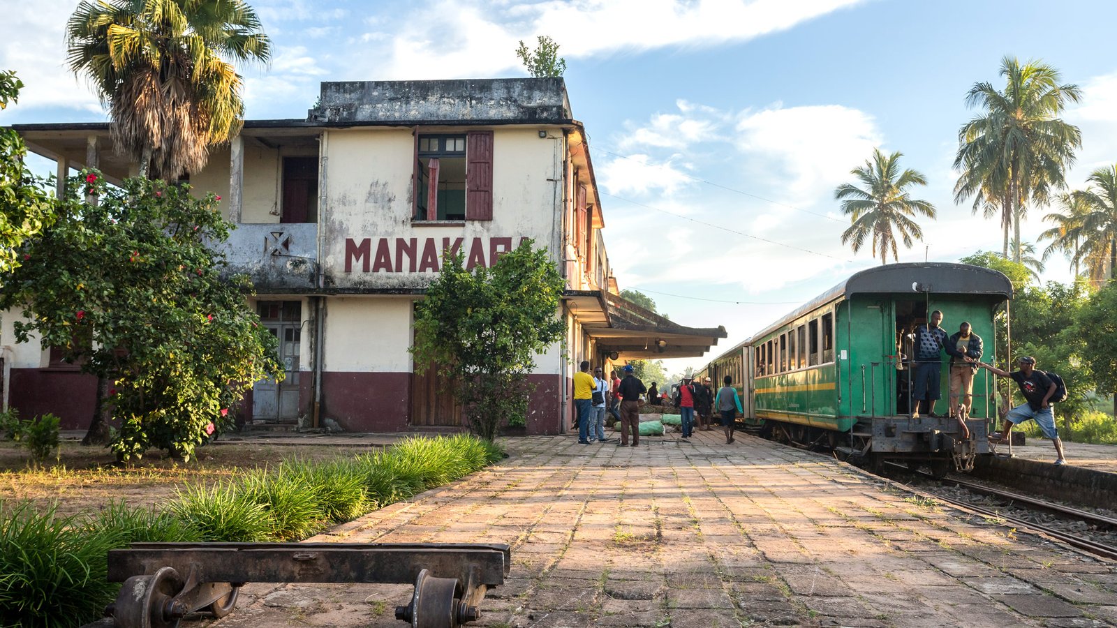 01MANA IM0001 manakara 1920