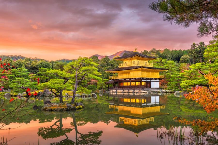 67b7b12ace55b1bf141eb8f3 638e6beeed8f00344dc59789 japademy kyoto kinkakuji temple one