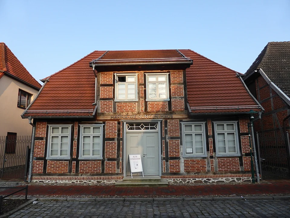 Alte Synagoge Hagenow Hanna Meinungen Haus Front.jpg