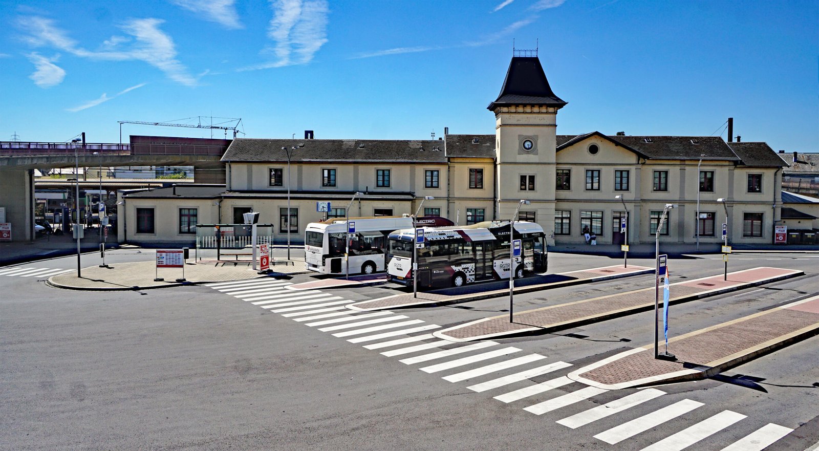 Gare de Bettembourg batiment principal 02 scaled