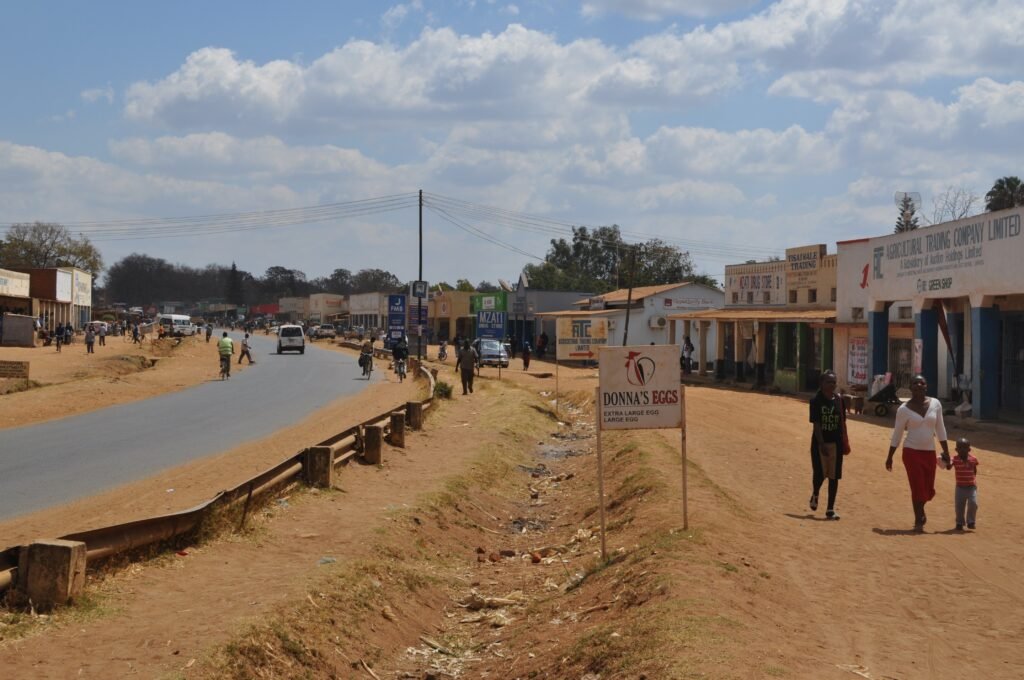 Roadside stores in Mponela II 14874690828