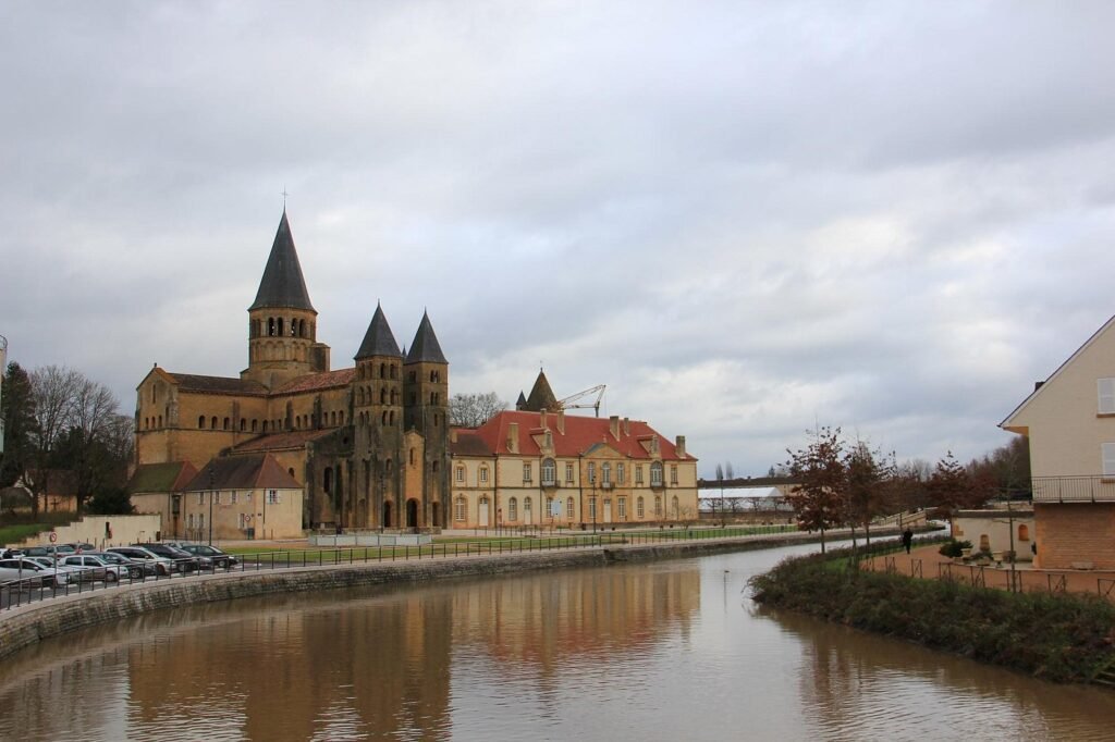basilica of paray le