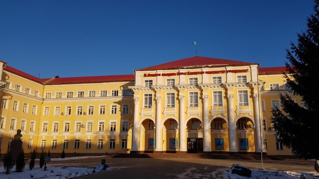ЗКГУ Главный корпус